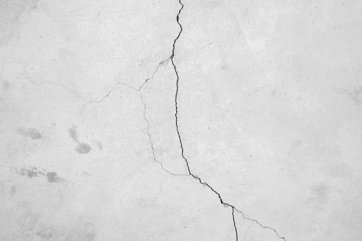 wall crack beyond repair