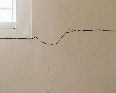 sealing foundation cracks